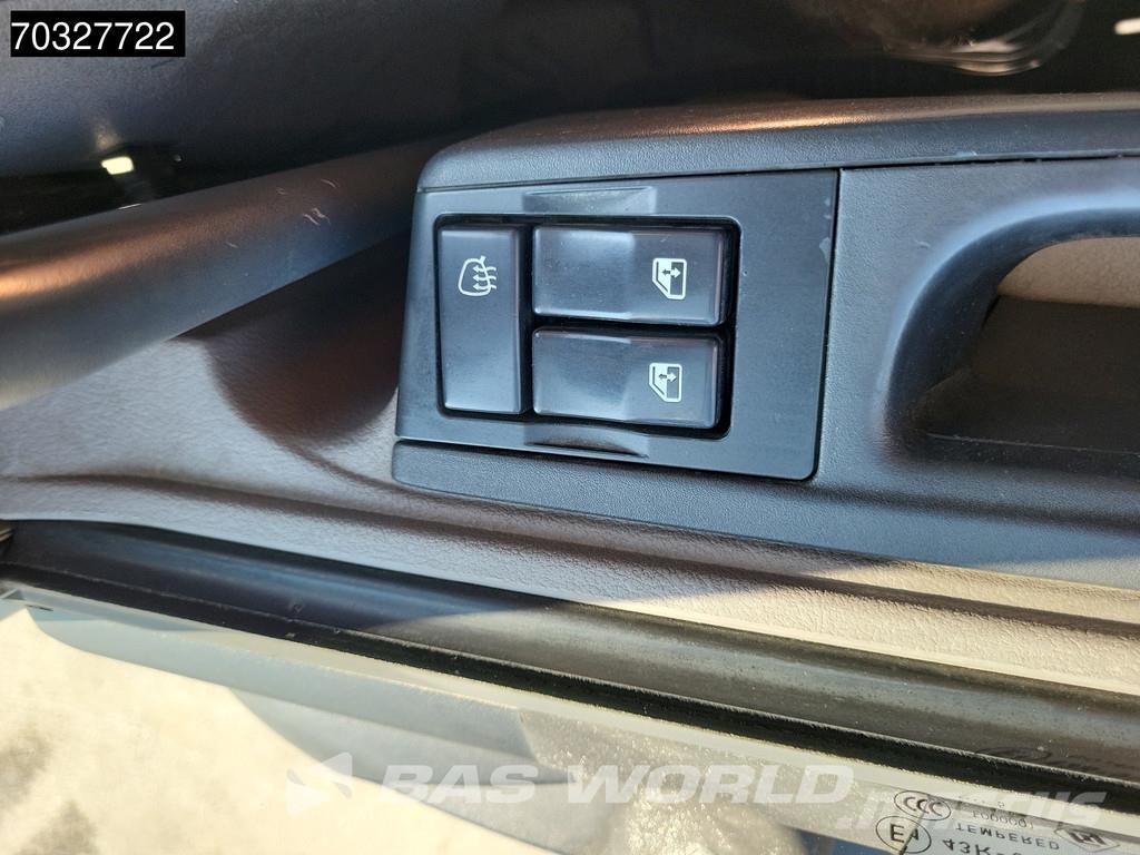 DAF LF 250 4X2 Hyva Crane Remote Euro 6 Camiones de cama baja
