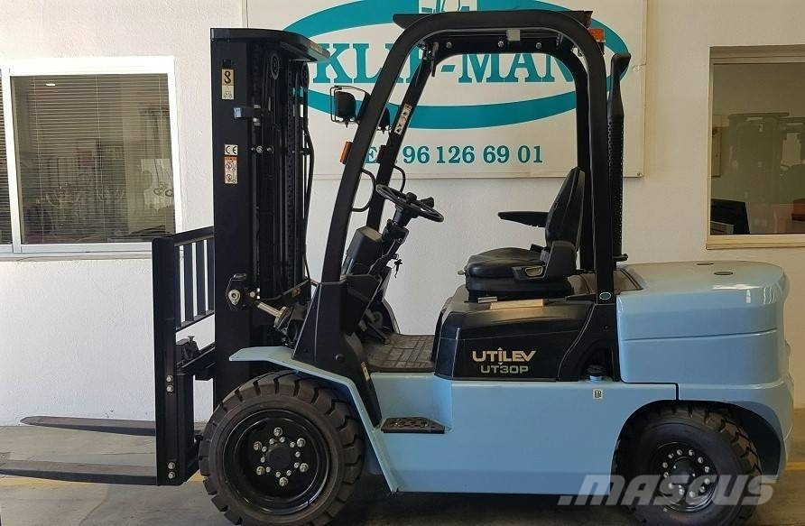 Utilev (5586) UT30P Dyzeliniai krautuvai