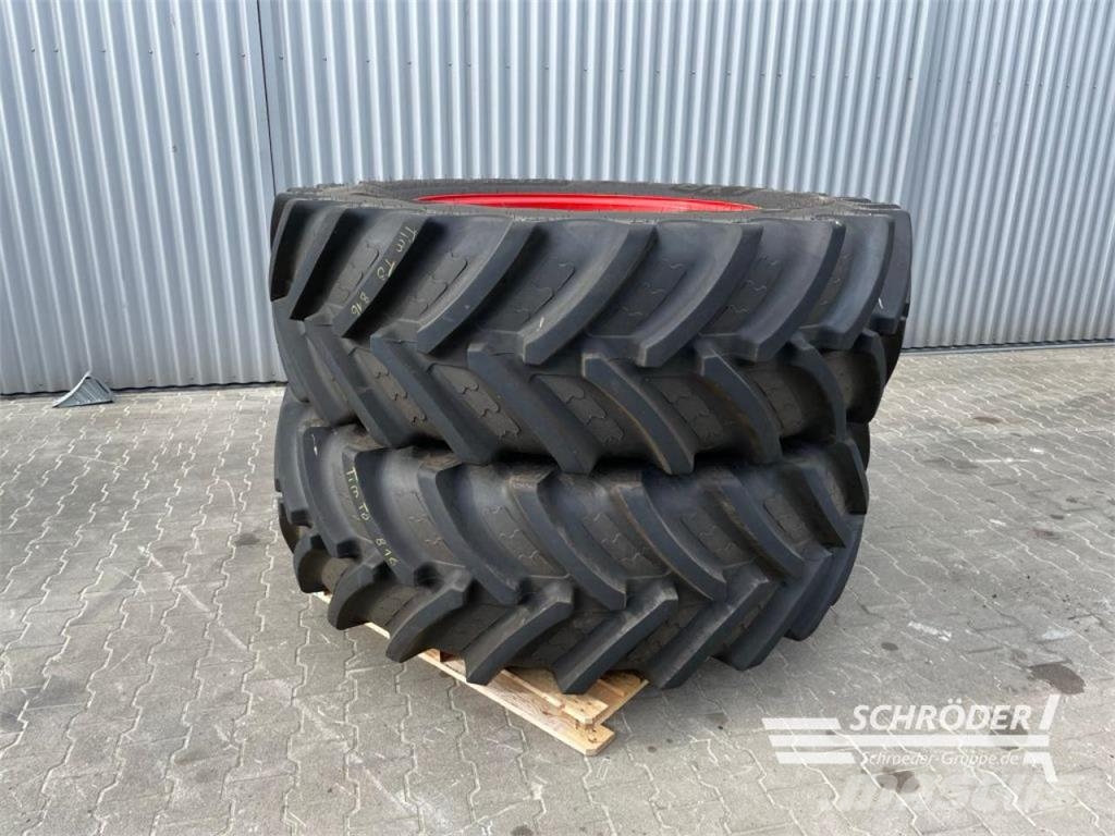 BKT KOMPLETTRÄDER 2X 580/70 R42 BKT タイヤ、ホイル、リム