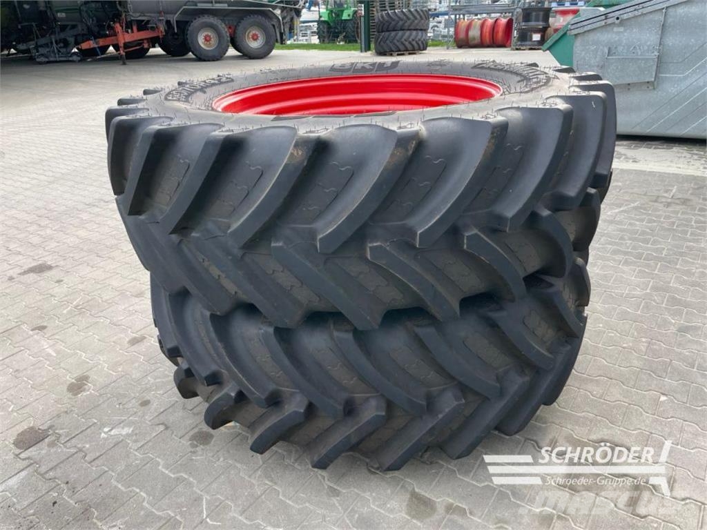 BKT KOMPLETTRÄDER 2X 580/70 R42 BKT タイヤ、ホイル、リム