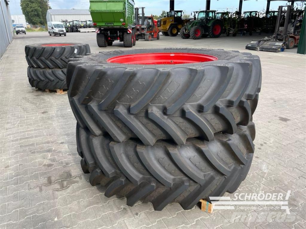 BKT KOMPLETTRÄDER 2X 580/70 R42 BKT タイヤ、ホイル、リム