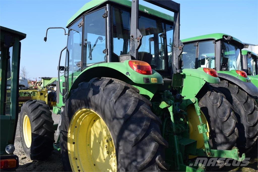John Deere 6130 Трактора