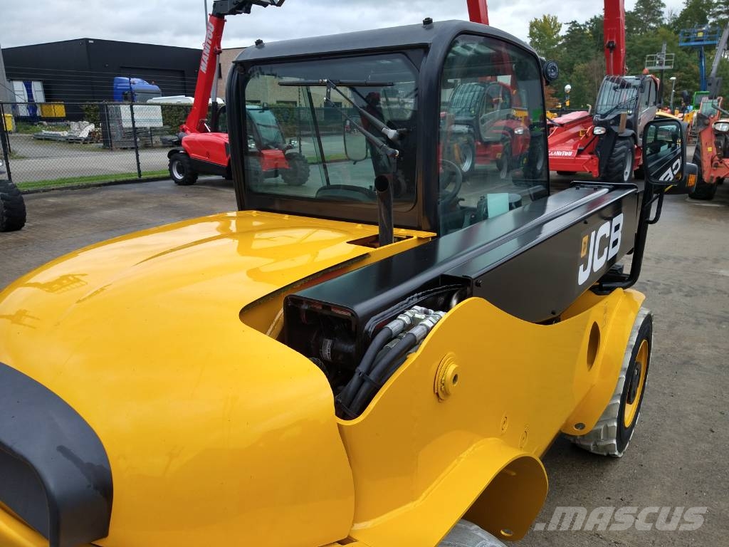 JCB 520-40 4WS (143) مناولات متداخلة