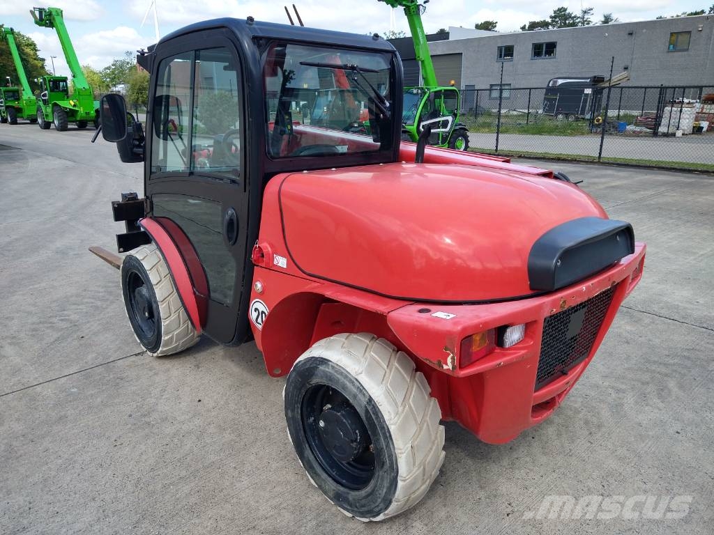 JCB 520-40 4WS (143) Telescopic handlers