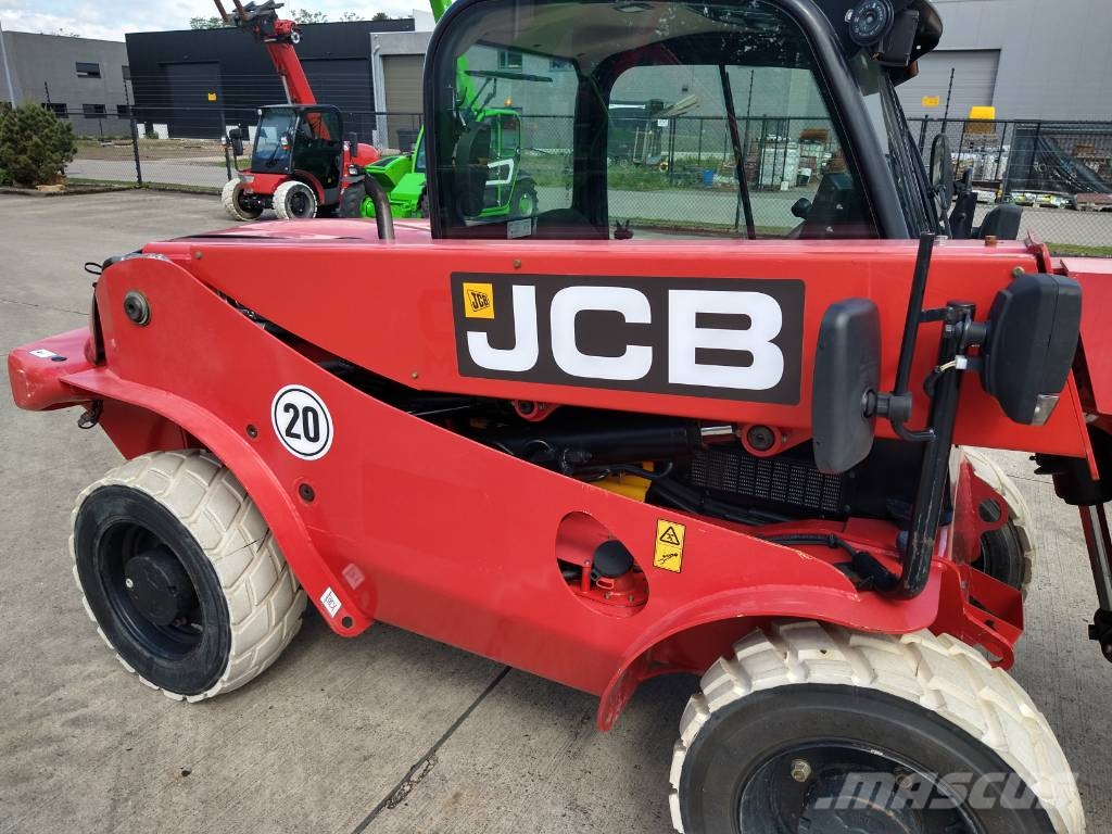 JCB 520-40 4WS (143) Telescopic handlers