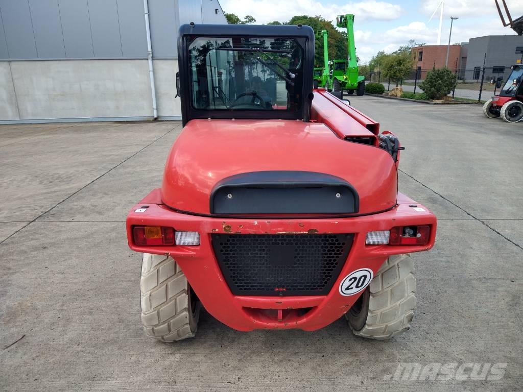 JCB 520-40 4WS (143) Telescopic handlers