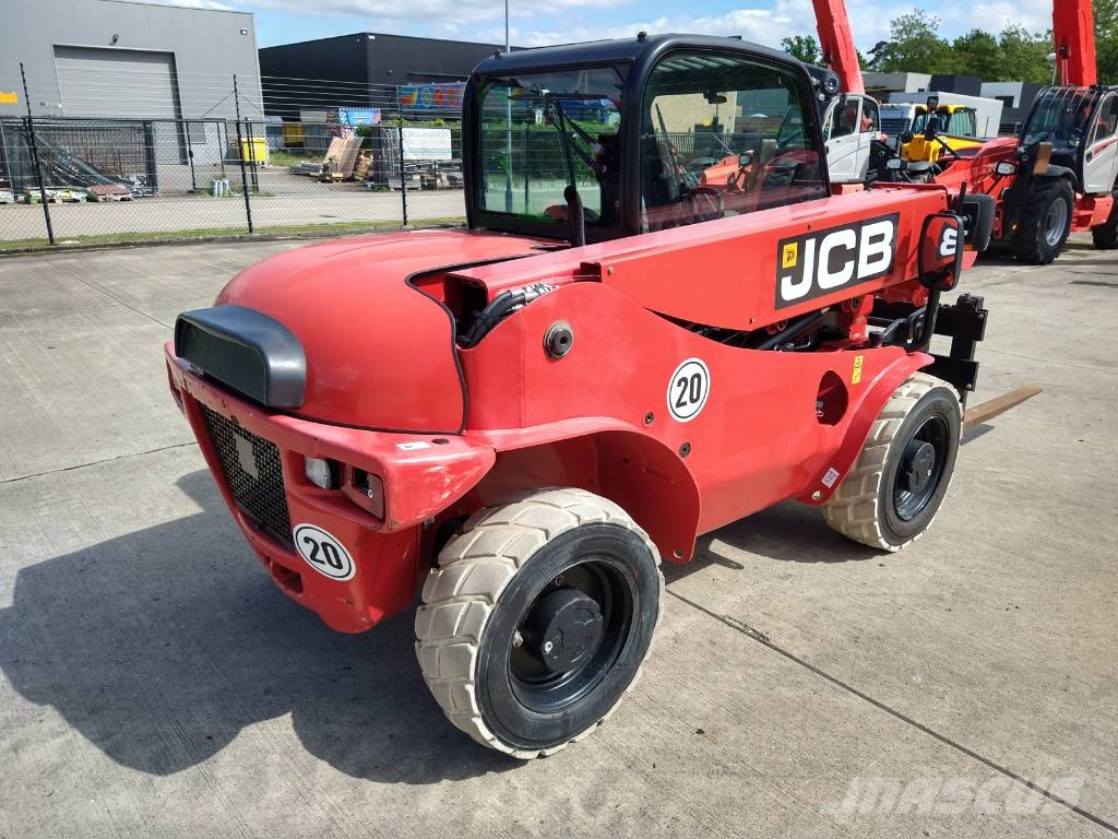 JCB 520-40 4WS (143) Telescopic handlers