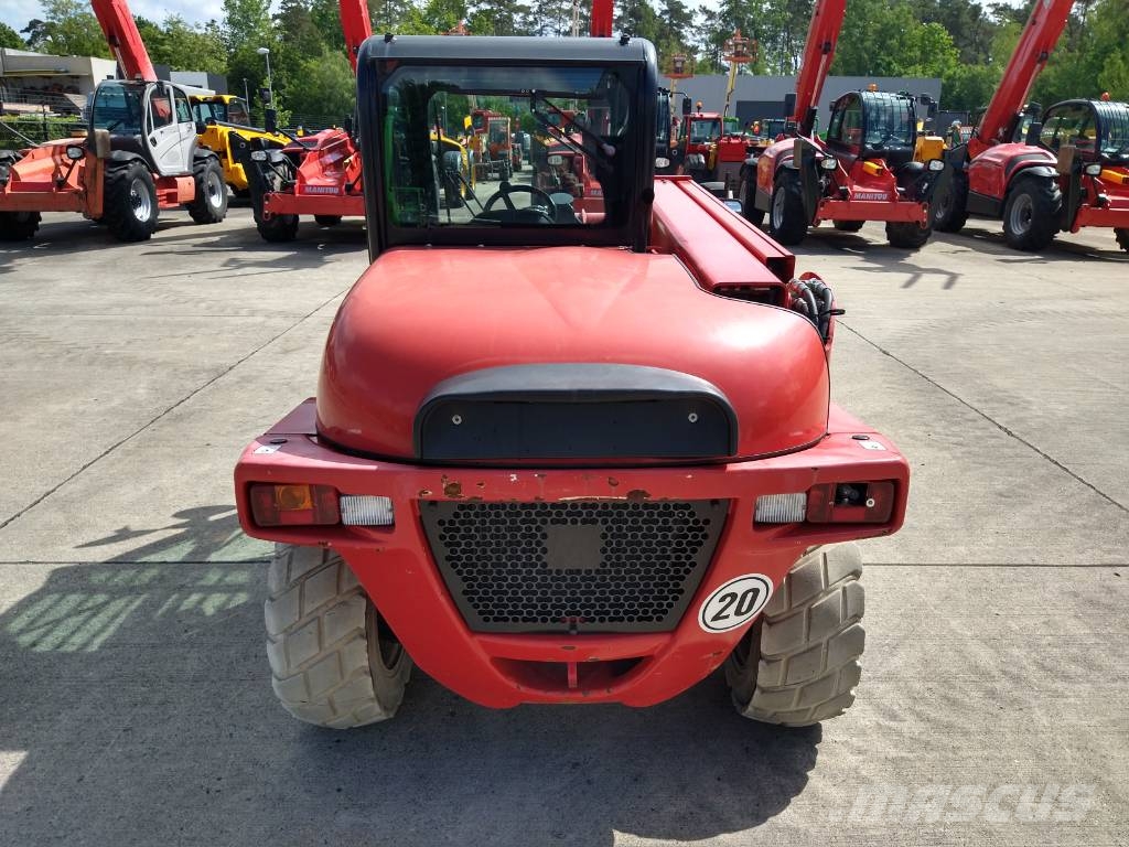 JCB 520-40 4WS (143) Telescopic handlers
