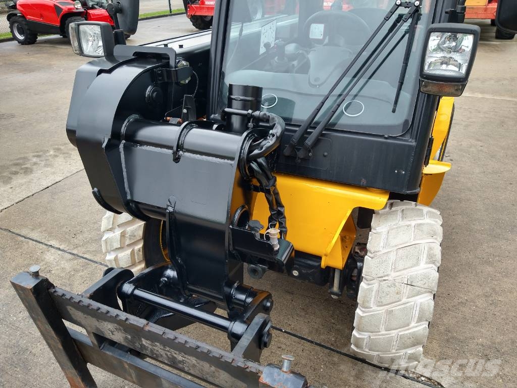JCB 520-40 4WS (143) مناولات متداخلة