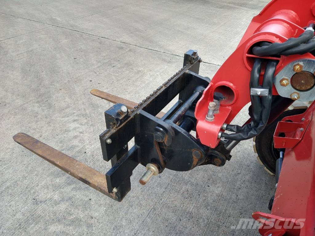 JCB 520-40 4WS (143) Telescopic handlers