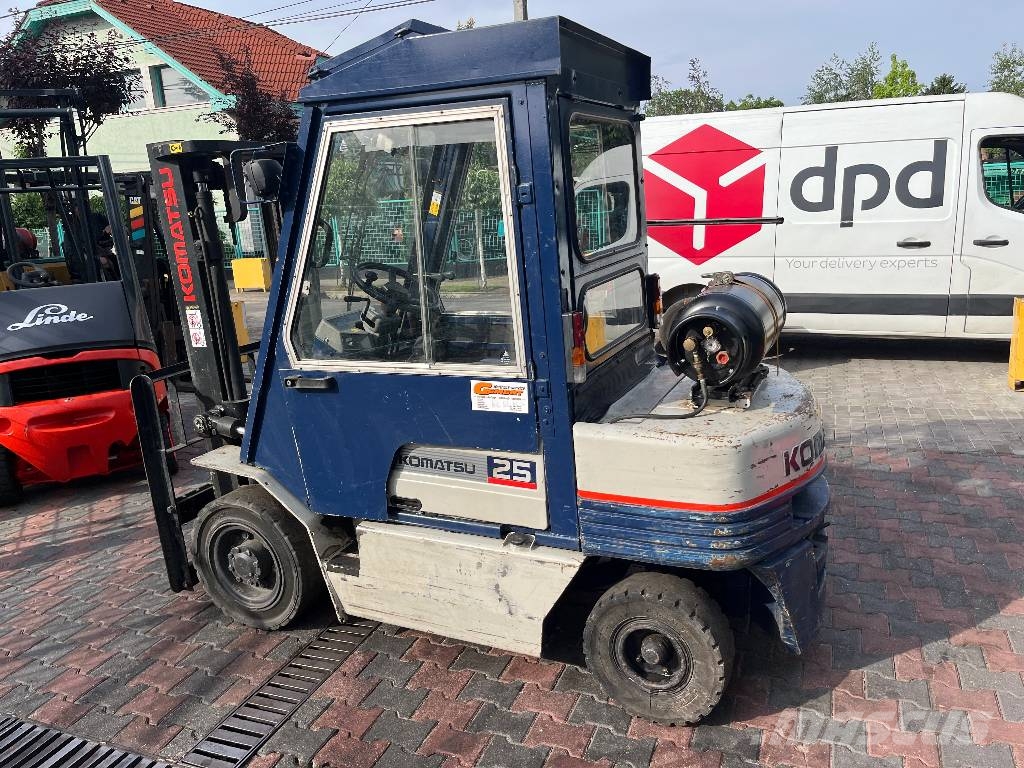 Komatsu FG25T-11 V-4072 IO Plinski viličari
