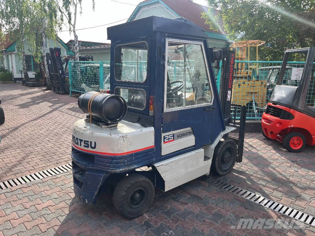 Komatsu FG25T-11 V-4072 IO Plinski viličari