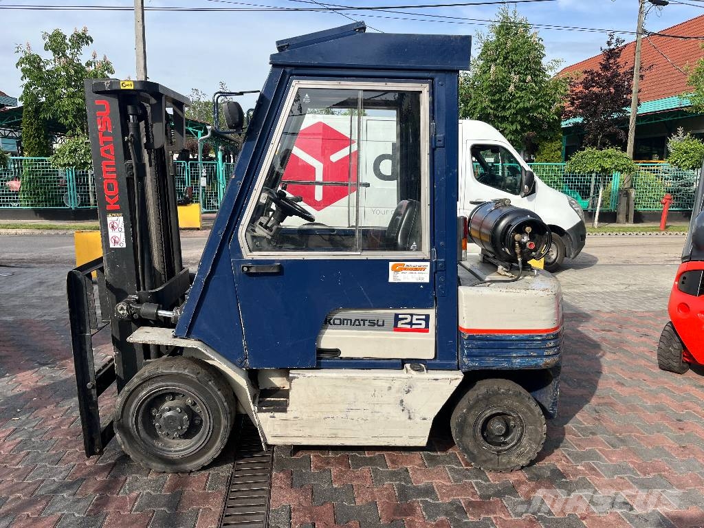 Komatsu FG25T-11 V-4072 IO Plinski viličari