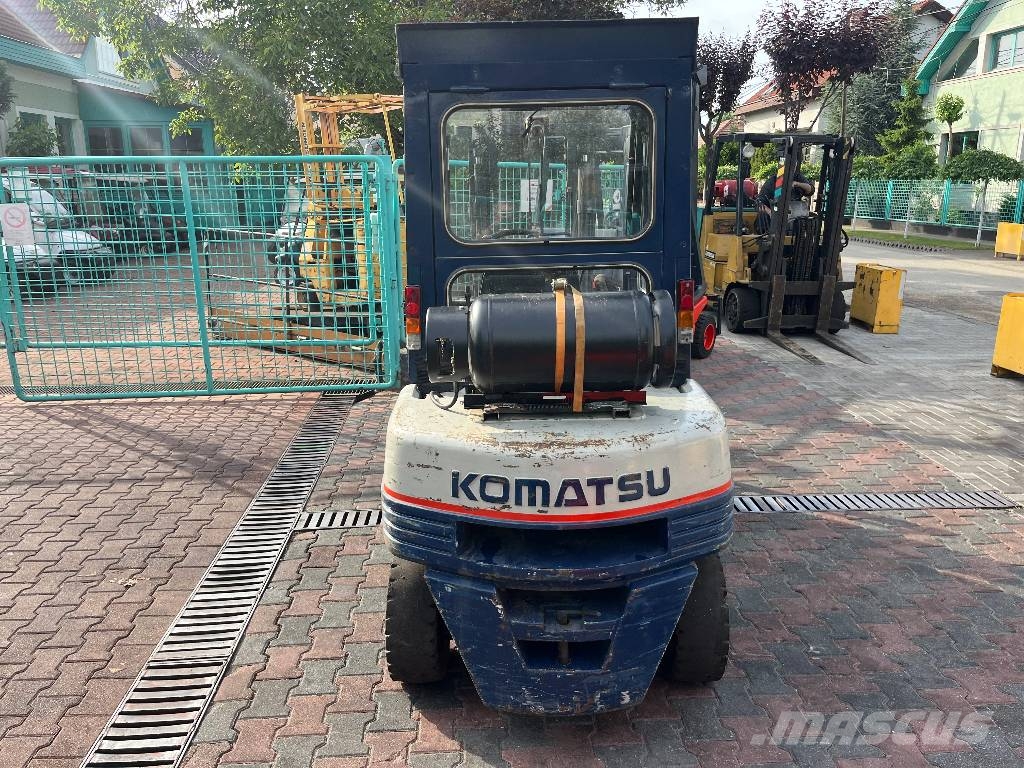 Komatsu FG25T-11 V-4072 IO Plinski viličari