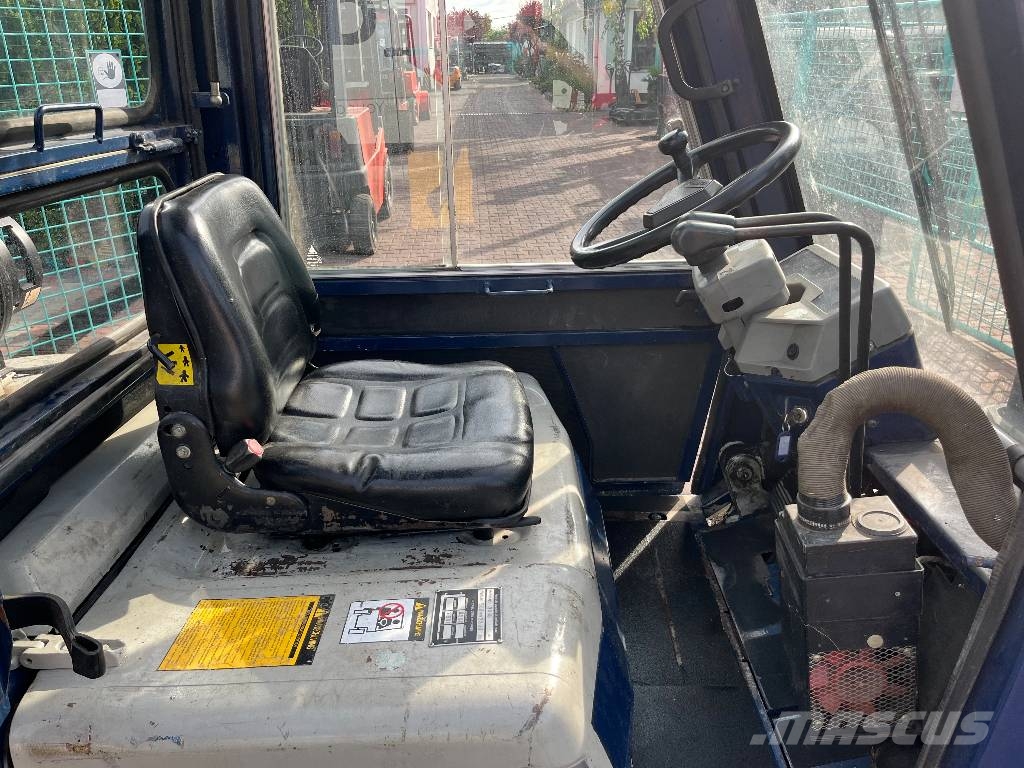 Komatsu FG25T-11 V-4072 IO Plinski viličari