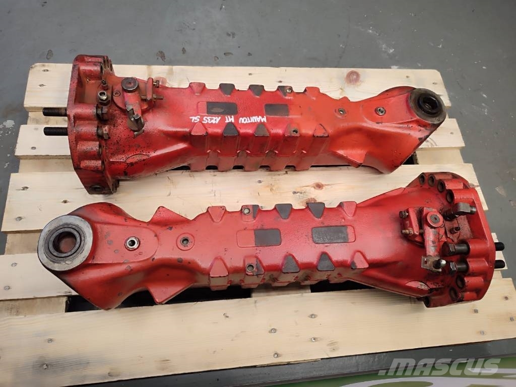 Manitou MT1235 SL Drive axle housing 212 06 003 71 9 Sillad