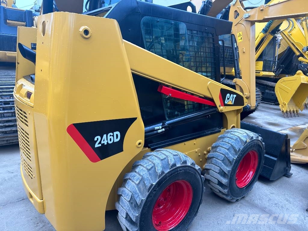 CAT 246 D Minilæsser - skridstyret