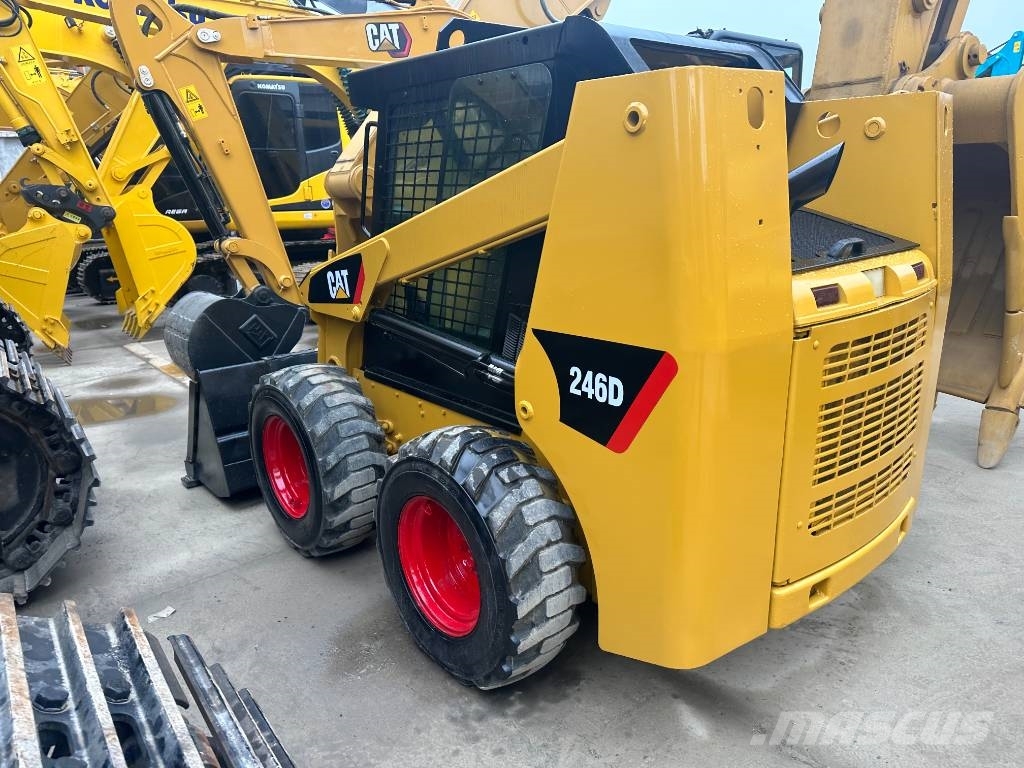 CAT 246 D Minilæsser - skridstyret