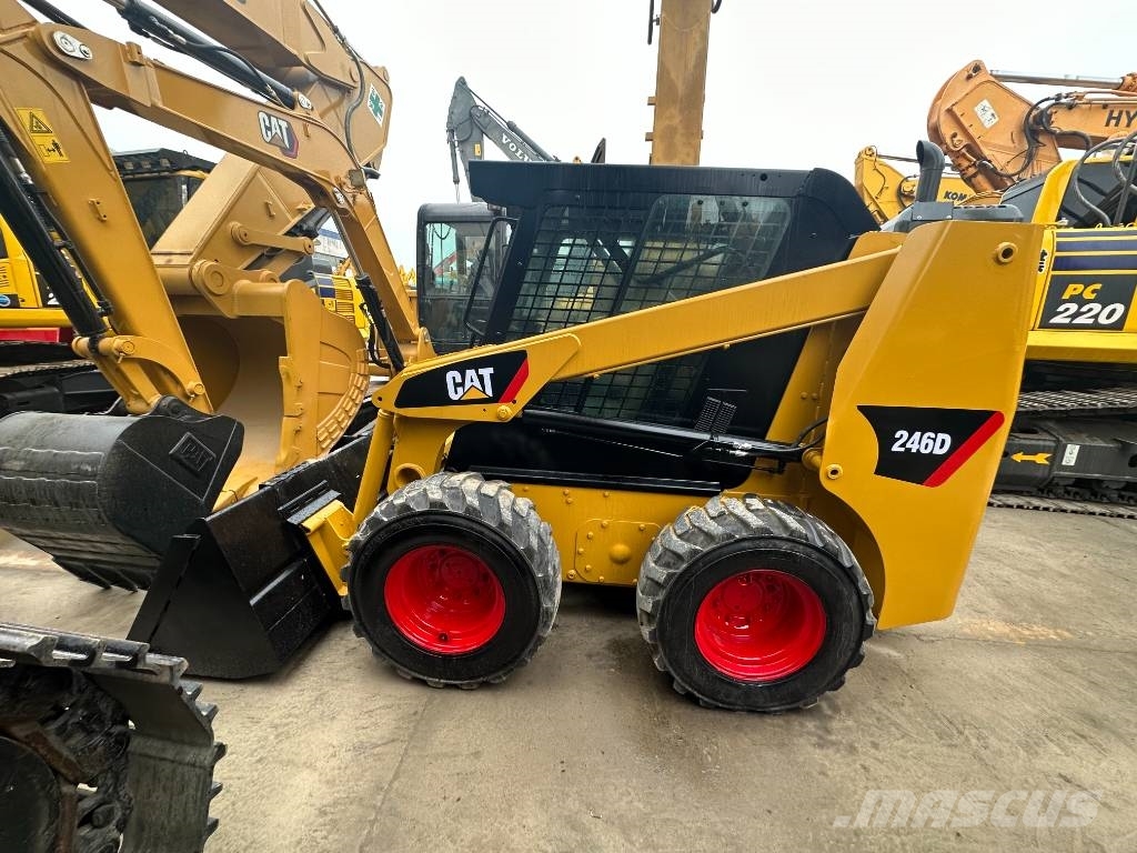 CAT 246 D Minilæsser - skridstyret