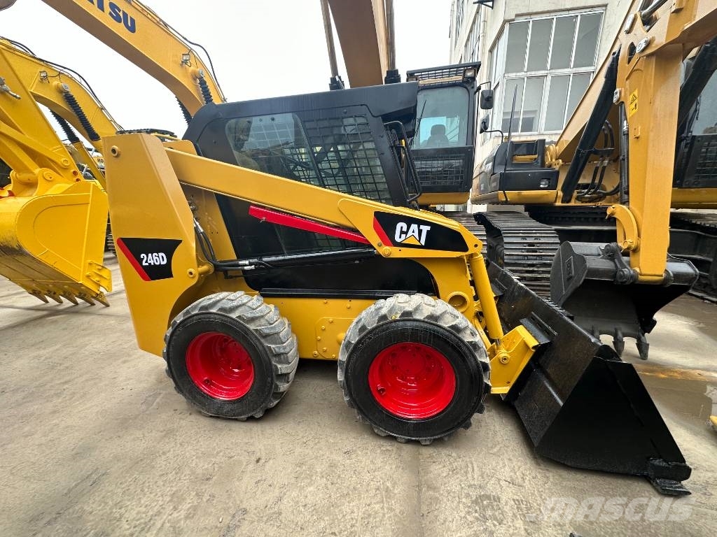 CAT 246 D Minilæsser - skridstyret