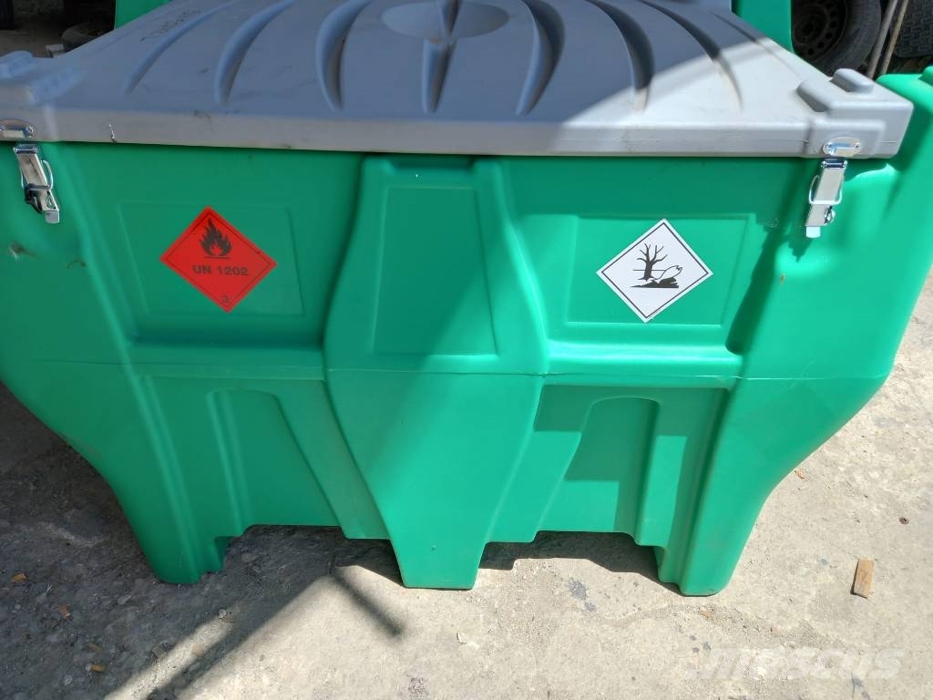 Emiliana Serbatoi 440 Lt Fuel and additive tanks