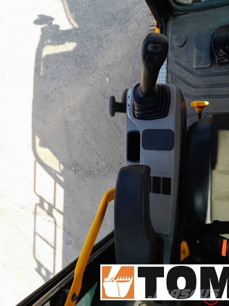 JCB 220 X LC 大型油圧ショベル12t以上（パワーショベル・ユンボ）