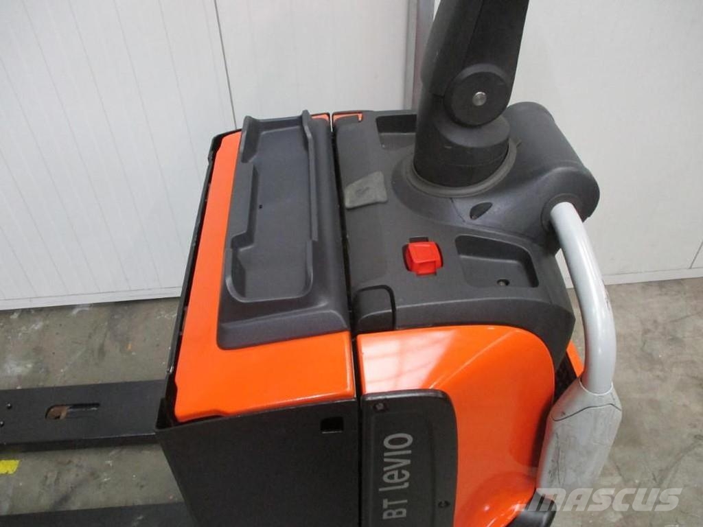 Toyota LPE220 Pallettruck met meerij platform