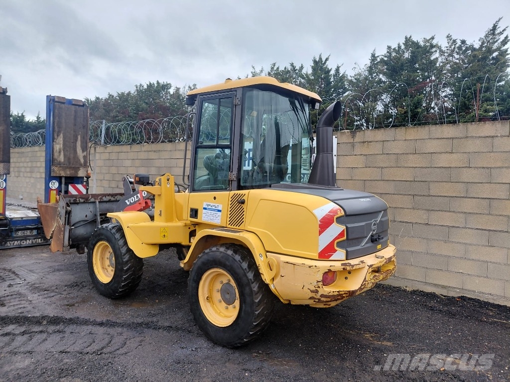 Volvo L 30 G Chargeuse sur pneus