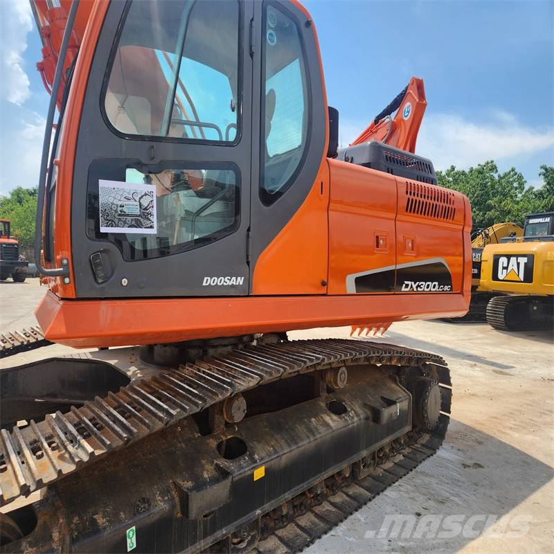 Doosan DX 300 LCA Гусеничні екскаватори