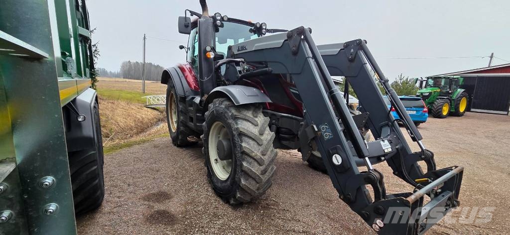 Valtra T154 Versu 拖拉机/农用车