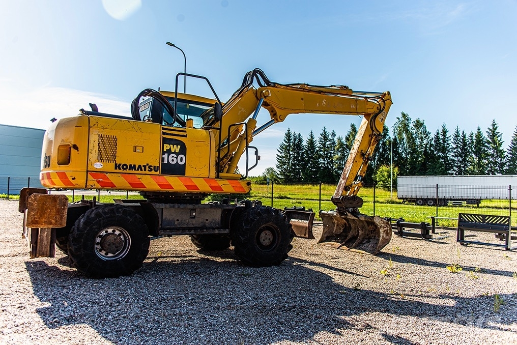 Komatsu PW160-7 Excavator for Sale  by parts Escavadoras de rodas