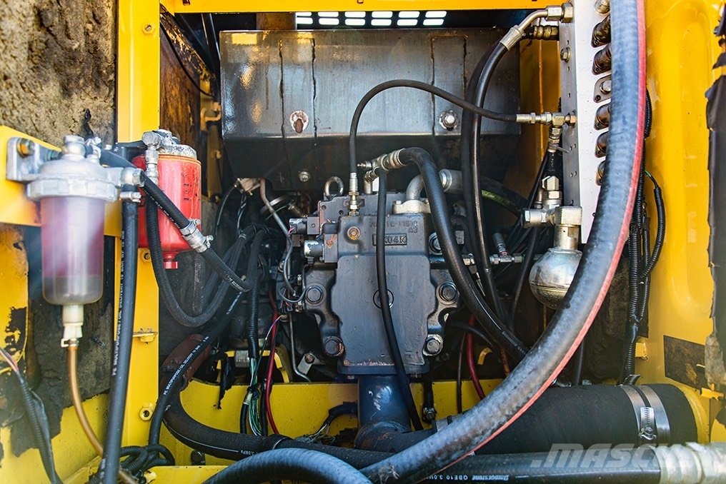 Komatsu PW160-7 Excavator for Sale  by parts Escavadoras de rodas
