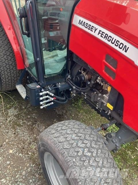 Massey Ferguson 1750M HC COMPACT TRACTOR Traktoren