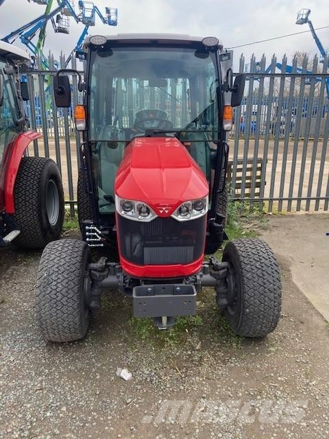 Massey Ferguson 1750M HC COMPACT TRACTOR Traktoren