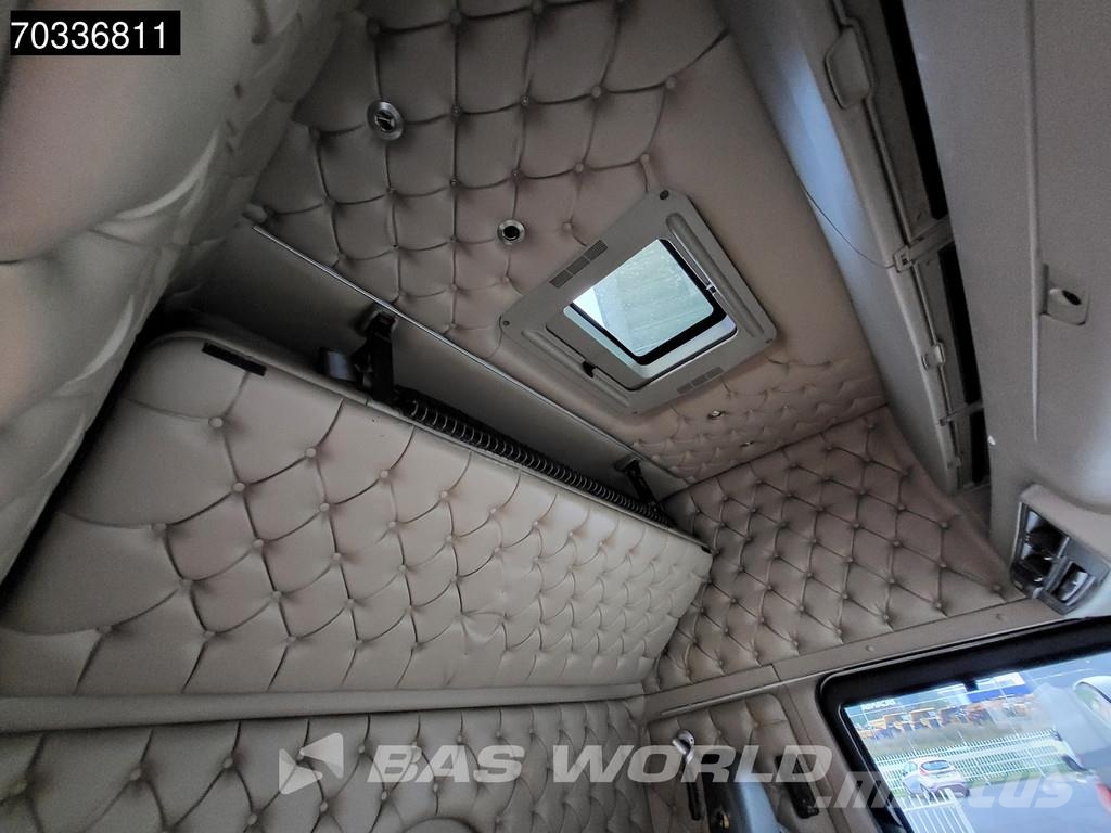 Scania R580 R 6X2 WB310! V8 Full-Air Retarder 2xTanks Lif Тягачі