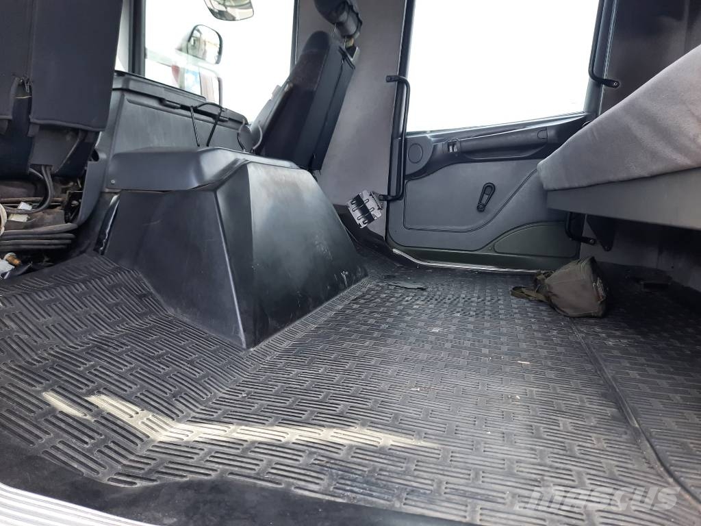 Scania P 114 Camiones plataforma