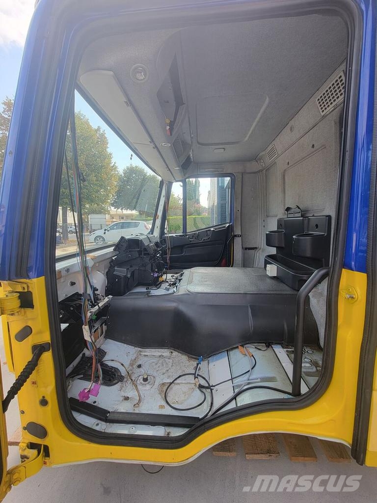 Iveco STRALIS TRAKKER EURO 6 Cabines