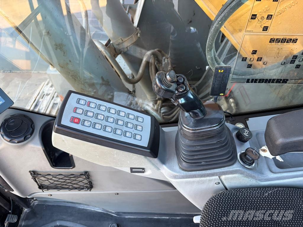 Liebherr R922LC Raupenbagger