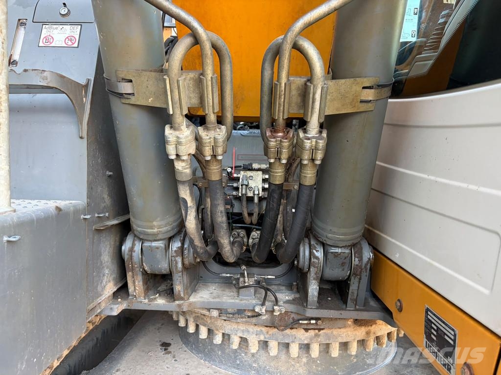 Liebherr R922LC Raupenbagger