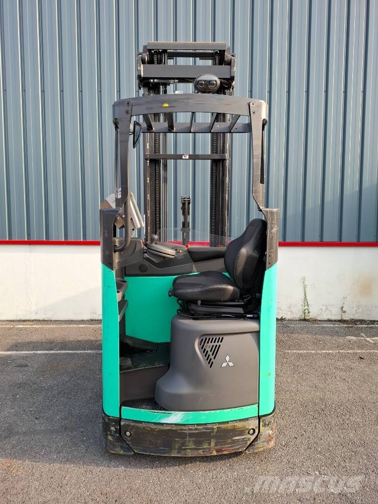 Mitsubishi RB 14 N3C Reachtruck voor hoog niveau