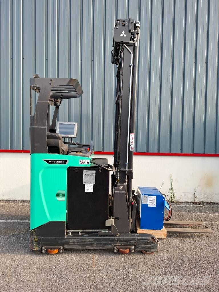 Mitsubishi RB 14 N3C Reachtruck voor hoog niveau