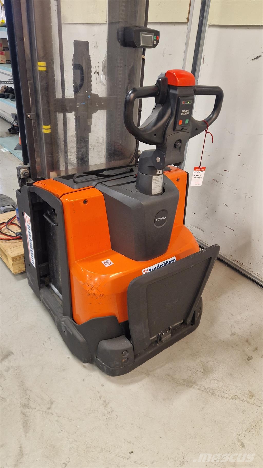Toyota SWE120L 自走式堆積機