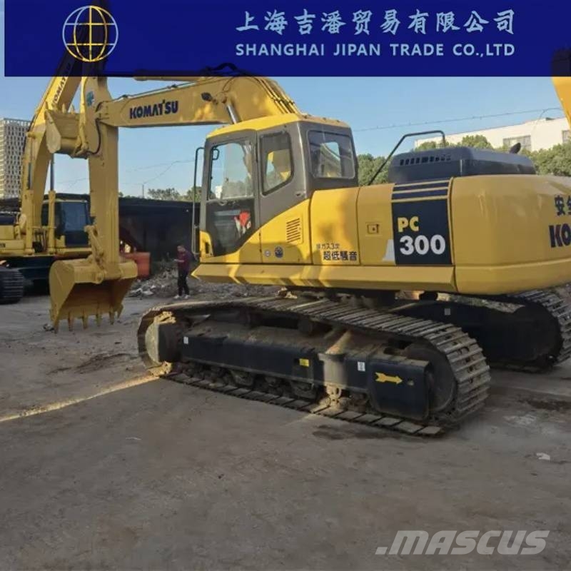Komatsu PC 300 حفارات زحافة