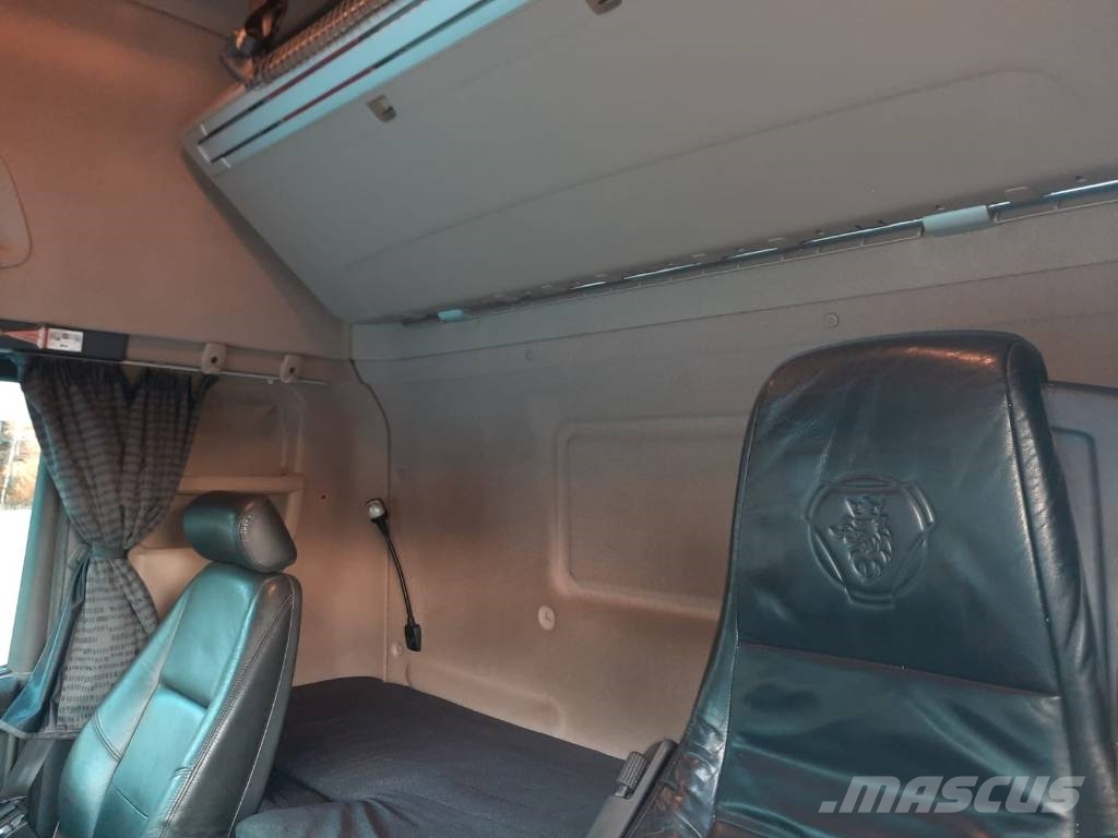Scania R 560 Camiones de cama baja