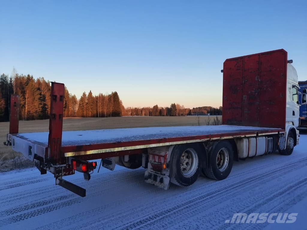 Scania R 560 Camiones de cama baja