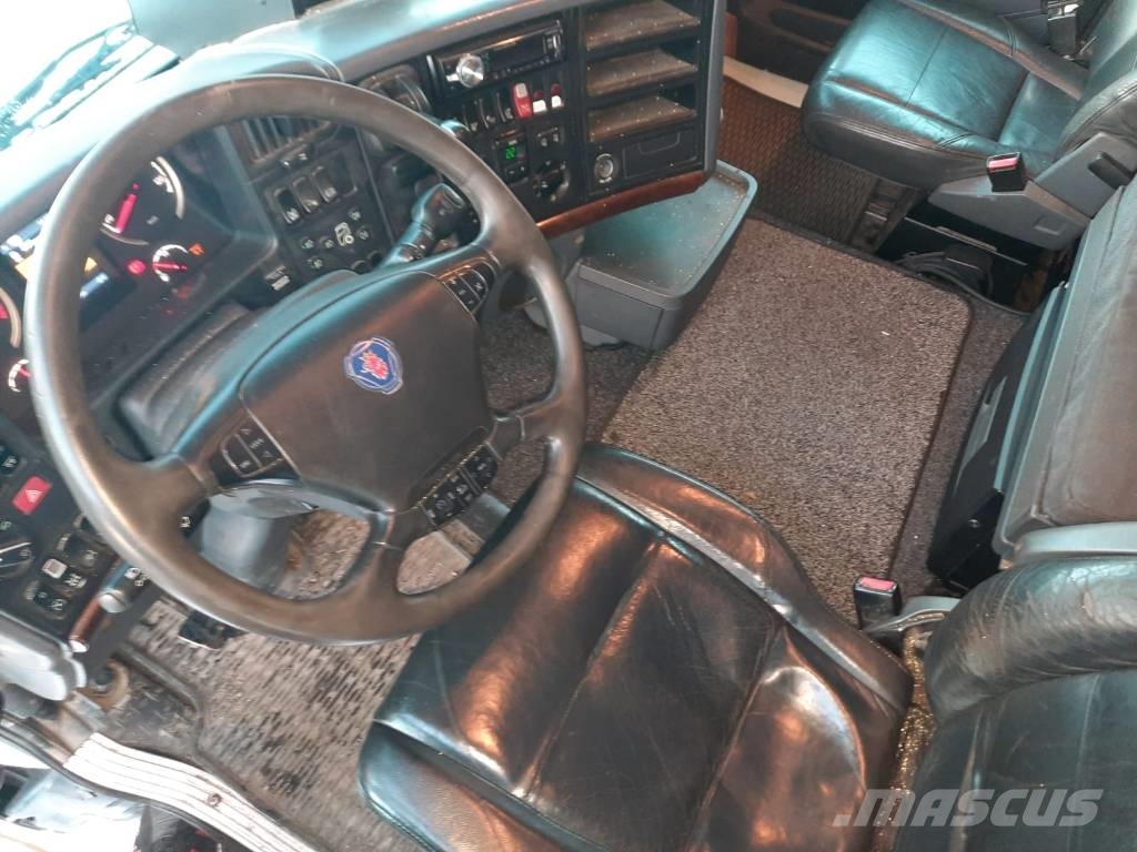 Scania R 560 Camiones de cama baja
