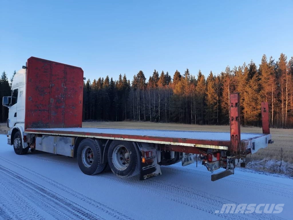 Scania R 560 Camiones de cama baja