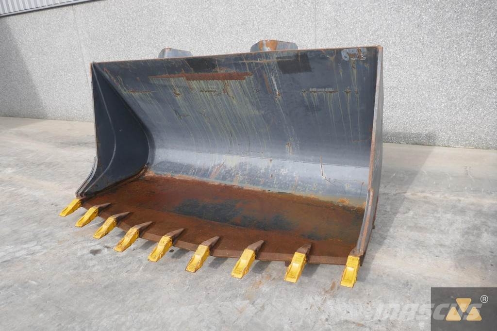 Volvo L120B Bucket Baldes