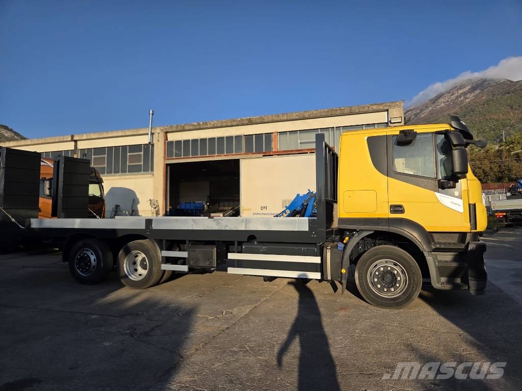 Iveco HI-STREET 260S46 XP Бортові вантажівки