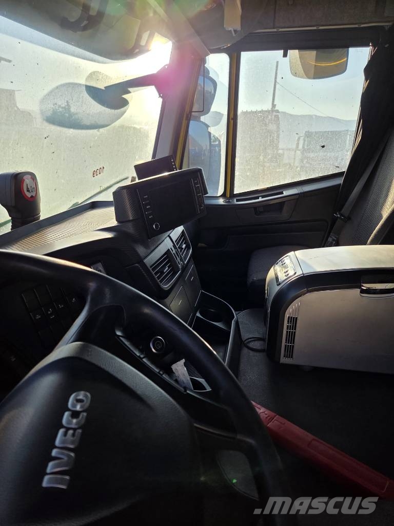 Iveco HI-STREET 260S46 XP Бортові вантажівки